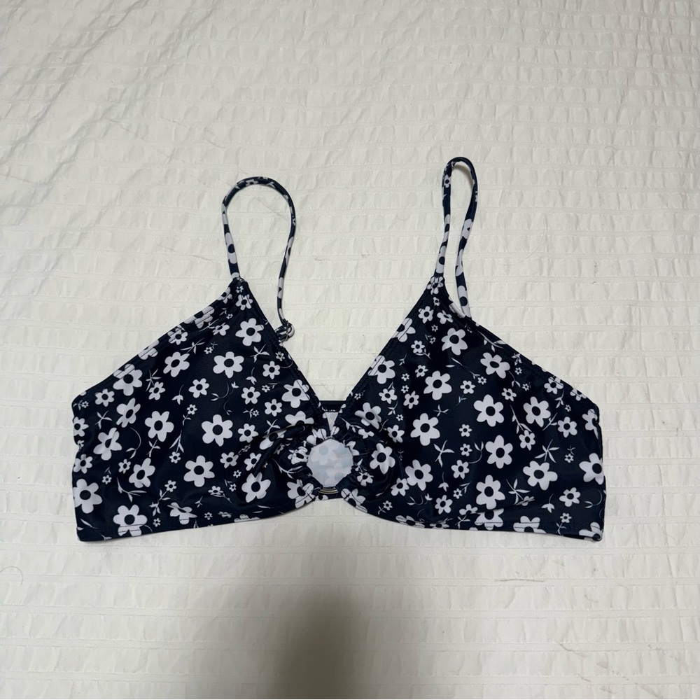 SHEIN Blue and White Floral Bikini Top